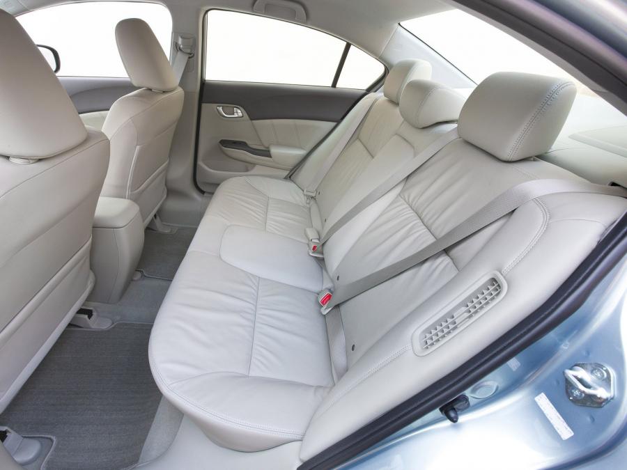  Honda Civic Hybrid 2011 года  (фото 2 из 22)